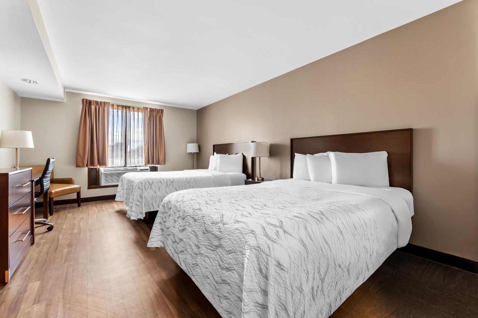 4 Smart Central Hotels in the Adirondacks Worth Booking