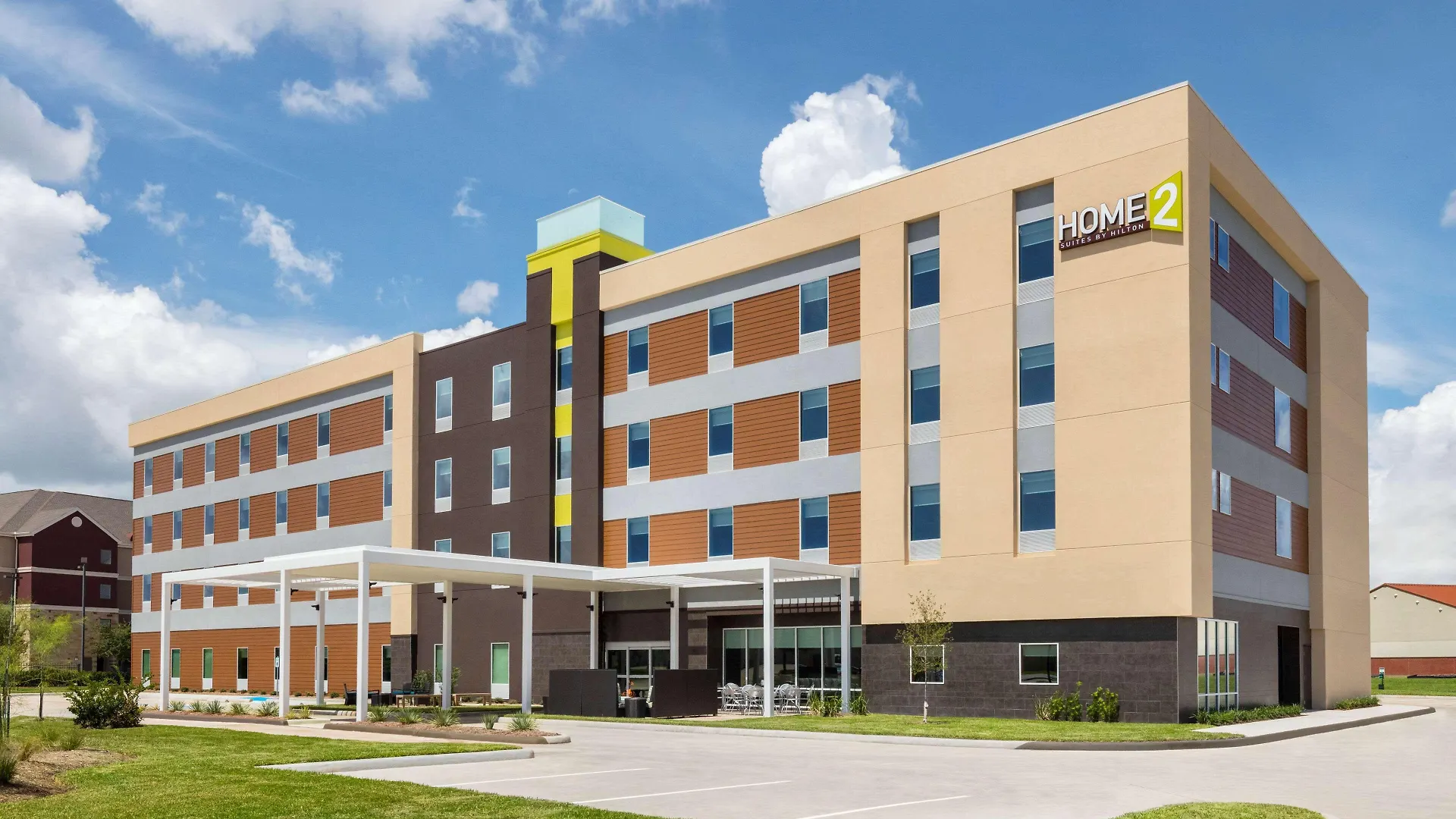 5 Business Hotels Close to S T College in Houston