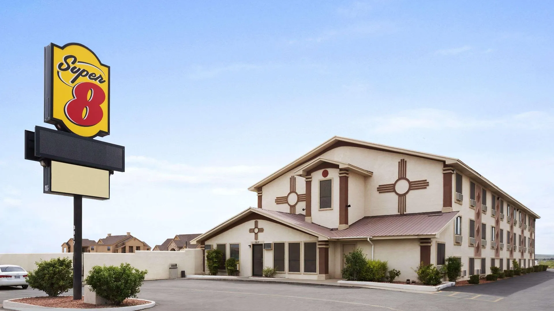 Where to Stay Near Cal's Cactus Lanes: 4 Airport Hotels